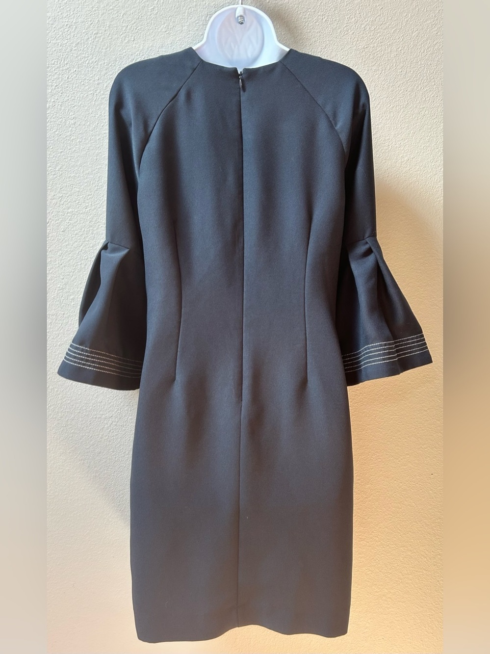 Banana Republic Navy Bell Sleeve Shift Dress Keyhole Neck Size 6 - Picture 2 of 11